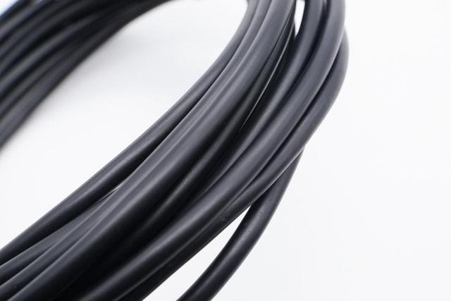 内置光纤模块的CC线缆长什么样?拆解脸书Oculus VR专用线揭晓