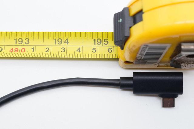 内置光纤模块的CC线缆长什么样?拆解脸书Oculus VR专用线揭晓