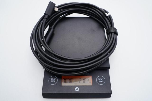 内置光纤模块的CC线缆长什么样?拆解脸书Oculus VR专用线揭晓